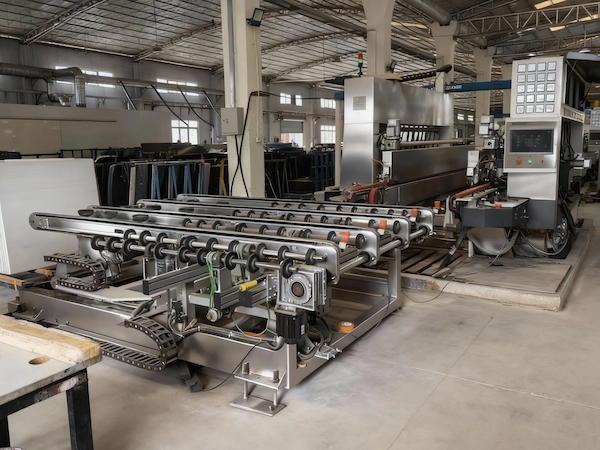 Fully automatic straight edge grinding machine